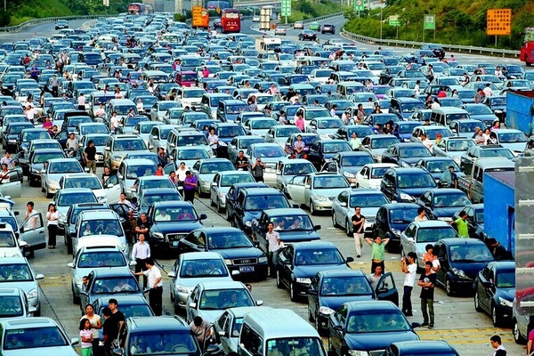 國(guó)慶歸來(lái)，良辰有100種理由讓您備一個(gè)汽車啟動(dòng)電源！